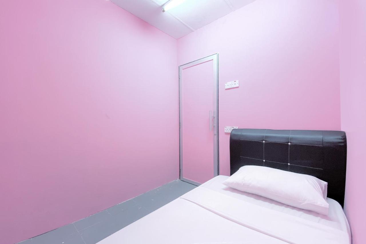 Spot On 90123 Rainbow Guest House Джорджтаун Экстерьер фото